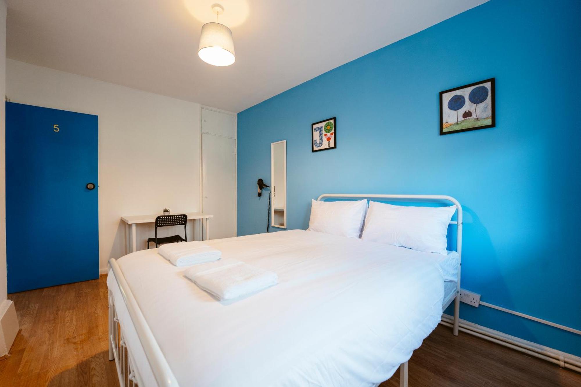 Deptford Bridge Double Rooms London Exterior photo