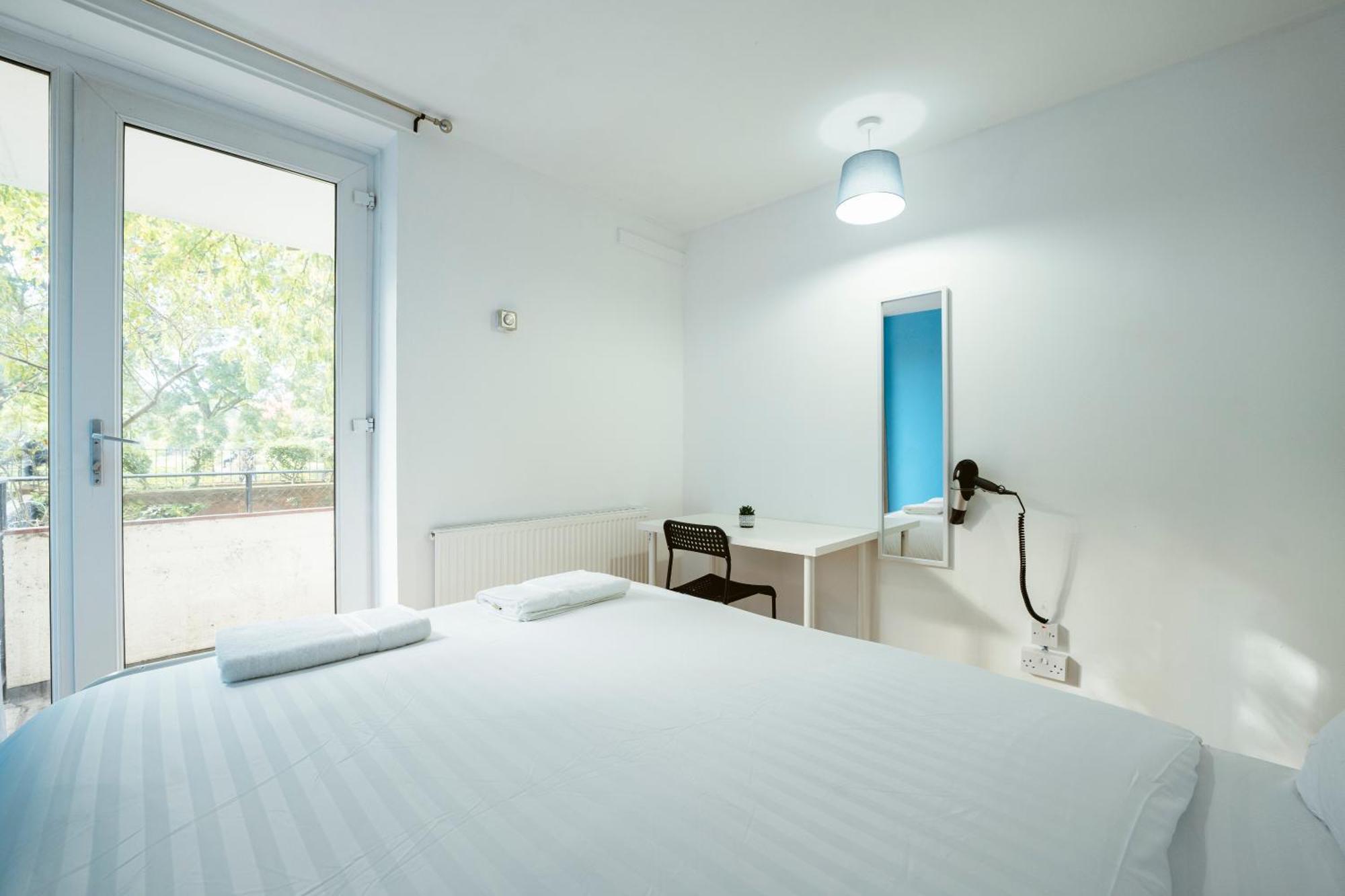 Deptford Bridge Double Rooms London Exterior photo
