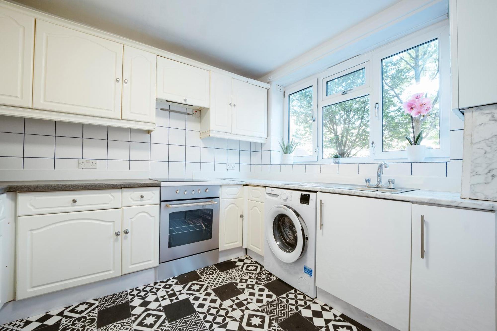 Deptford Bridge Double Rooms London Exterior photo
